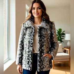 NWOT Monochrome Faux Fur Women’s Coat Size Small